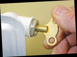 عکس  آموزش هواگیری شوفاژ رادیاتور  18403