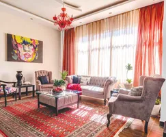 عکس  10 ویژگی یک سالن پذیرایی گرم و دلنشین  18546