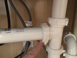 عکس آزمون نشت لوله های pvc در ساختمان 18801