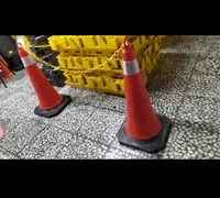 عکس کله قندی مخروطی ترافیکی 40862