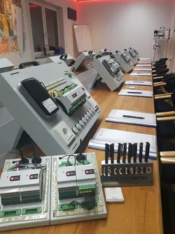 عکس هوشمند سازی ساختمان comexio 9092