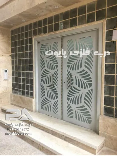 عکس نمونه اجرا شده درب فلزی 008 به رنگ سفید 18951