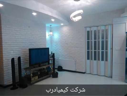 عکس درب آکاردئونی پی وی سی پنجره دار  21955